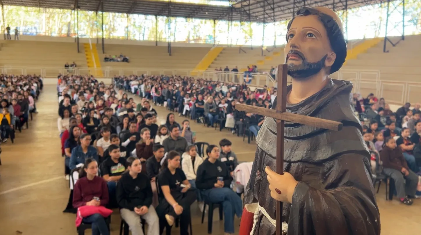 imagem de Encontro Arquidiocesano de Coroinhas reúne centenas de jovens em Jaci