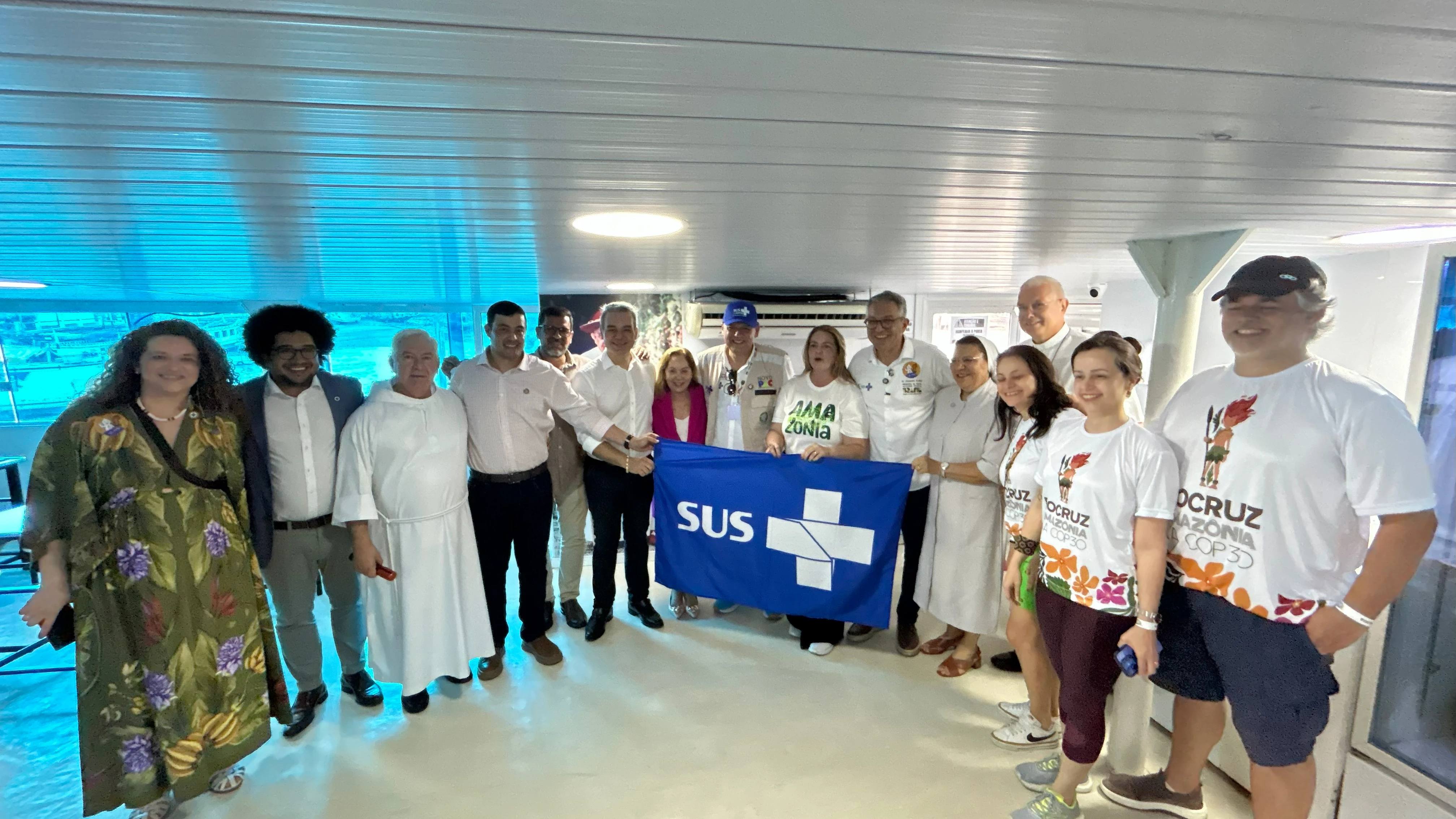 Ministro da Saúde visita Barcos-Hospital durante a COP30